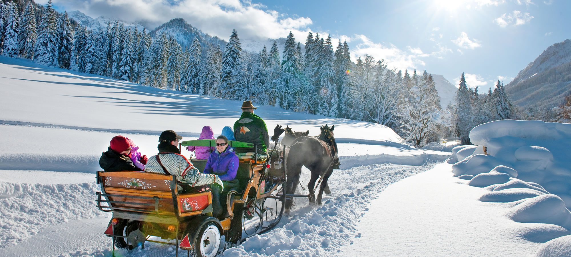 Romantische Pferdekutschenfahrt in Kleinarl